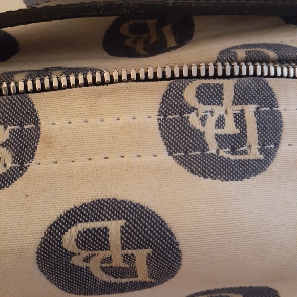 Dooney and Bourke - Picture 8 of 11